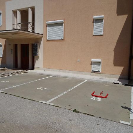 Apartment Erika Premantura Exterior photo